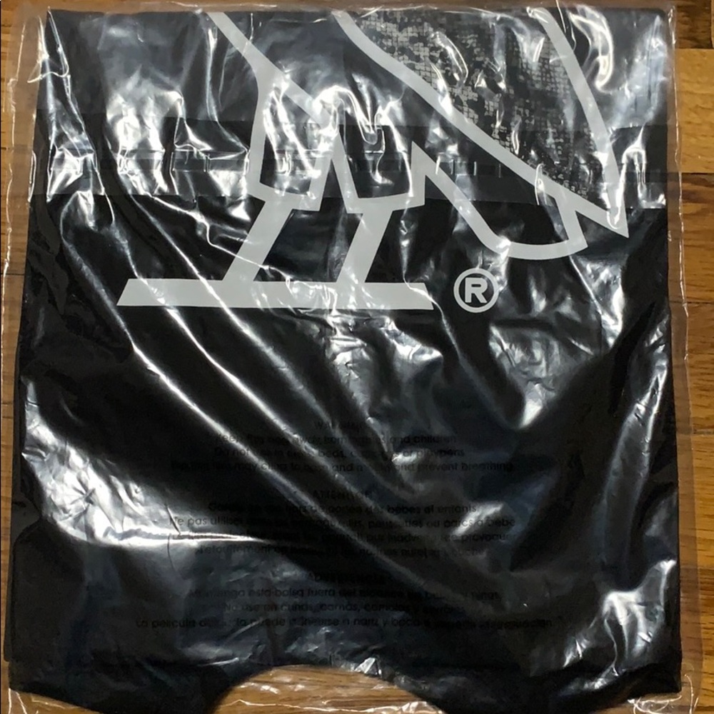 SnakeSkin Pattern Owl Tee - Picture 2 of 2